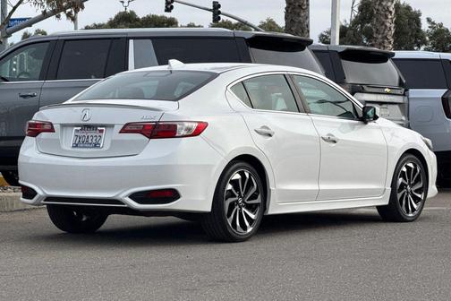 2017 Acura ILX Technology Plus Package