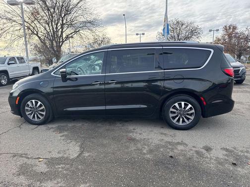 2021 Chrysler Pacifica Hybrid Touring L
