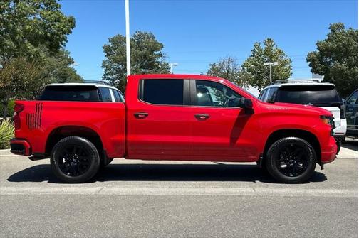 2022 Chevrolet Silverado 1500 Custom