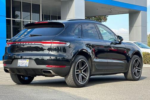 2021 Porsche Macan Base