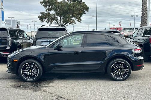 2021 Porsche Macan Base