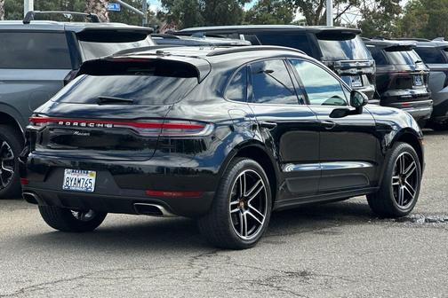 2021 Porsche Macan Base