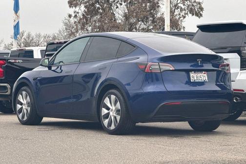 2024 Tesla Model Y Long Range Dual Motor All-Wheel Drive