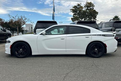 2017 Dodge Charger SE