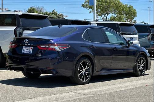 2022 Toyota Camry SE