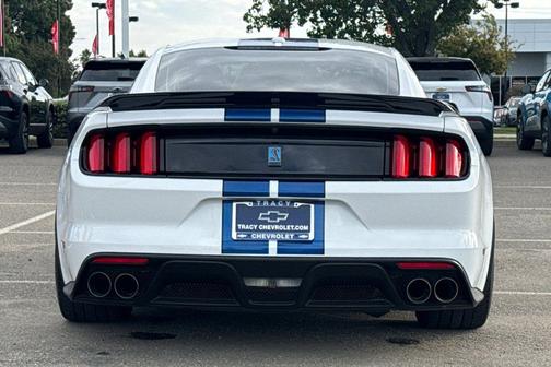 2018 Ford Shelby GT350 Base