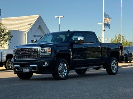 Dark Slate Metallic 2018 GMC Sierra 2500 Denali