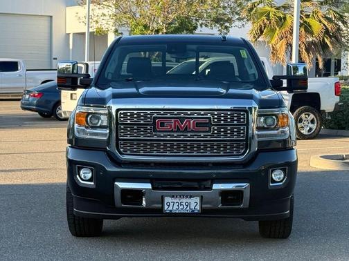 Dark Slate Metallic 2018 GMC Sierra 2500 Denali