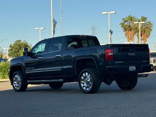Dark Slate Metallic 2018 GMC Sierra 2500 Denali
