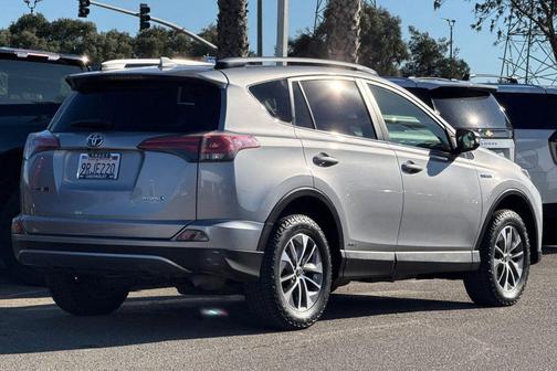 2018 Toyota RAV4 Hybrid LE