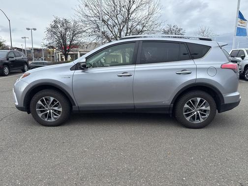 2018 Toyota RAV4 Hybrid LE