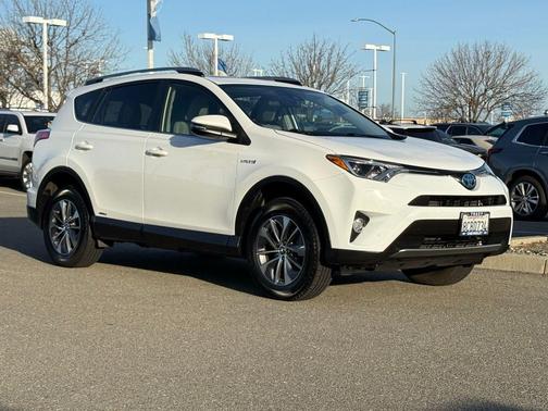 2018 Toyota RAV4 Hybrid XLE