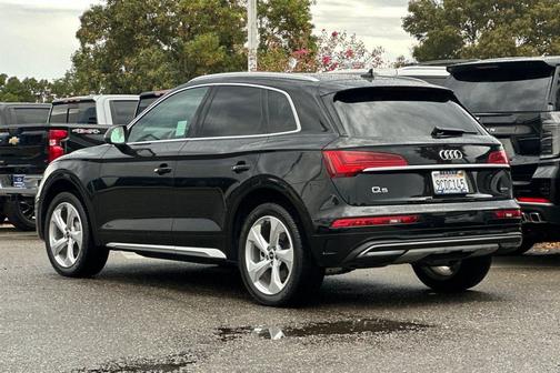 2021 Audi Q5 45 Premium Plus