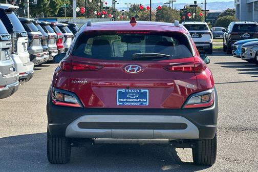 2023 Hyundai KONA SEL