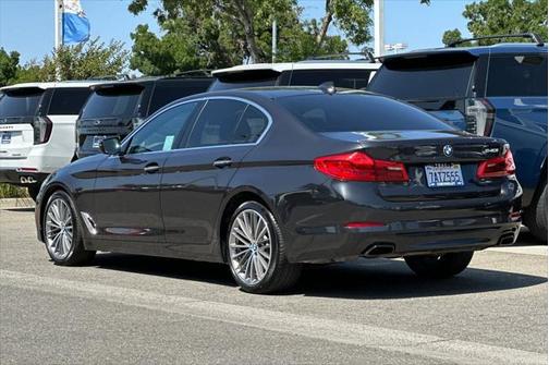 2017 BMW 540 540i
