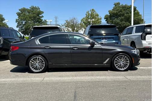 2017 BMW 540 540i