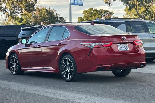 2019 Toyota Camry SE