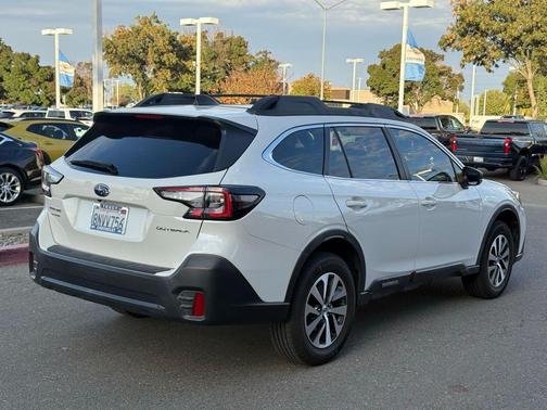 2020 Subaru Outback Base
