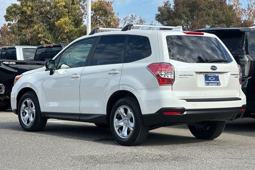 2016 Subaru Forester 2.5i