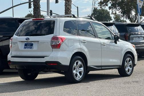 2016 Subaru Forester 2.5i