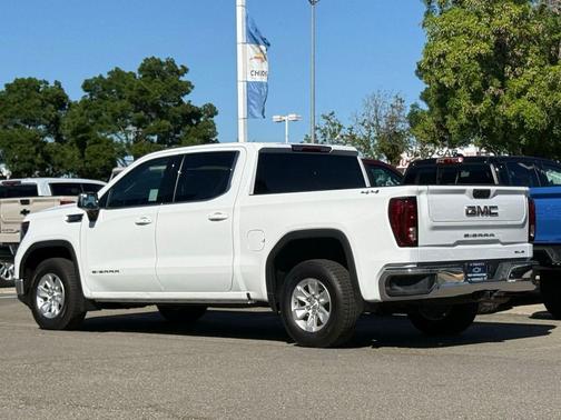 2023 GMC Sierra 1500 SLE