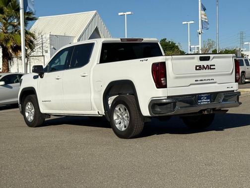 2023 GMC Sierra 1500 SLE