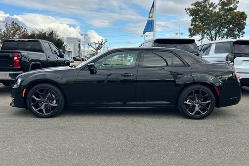 2023 Chrysler 300 S
