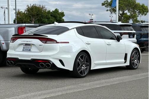 2022 Kia Stinger GT1