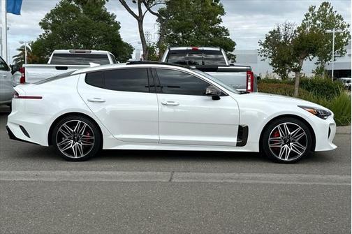 2022 Kia Stinger GT1