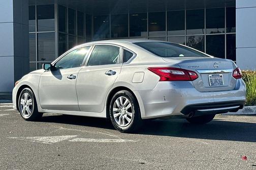 2016 Nissan Altima 2.5 S