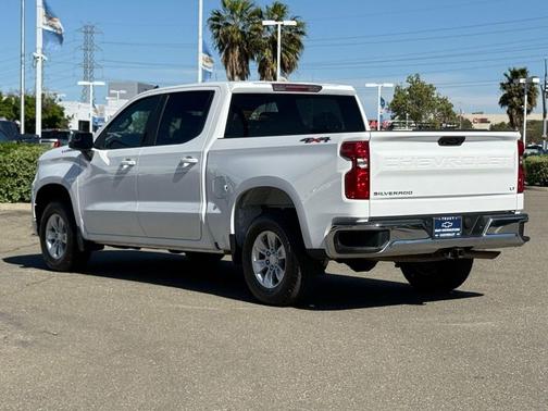 Summit White 2023 Chevrolet Silverado 1500 LT