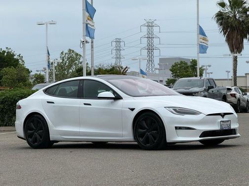 Pearl White Multi-Coat 2022 Tesla Model S Base