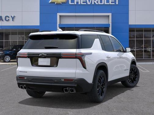 Summit White 2026 Chevrolet Traverse LT