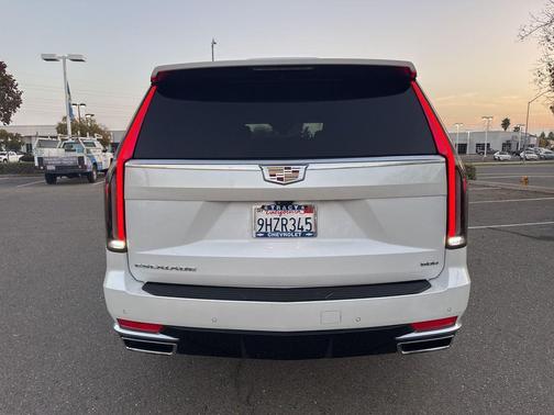 2023 Cadillac Escalade Premium Luxury