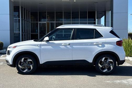 2021 Hyundai VENUE SEL