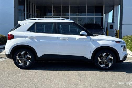 2021 Hyundai VENUE SEL