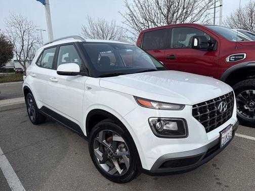 2021 Hyundai VENUE SEL