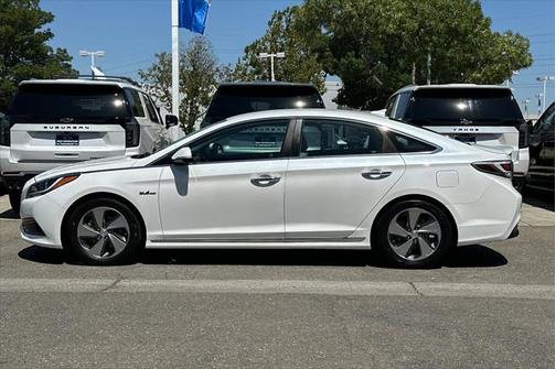 2017 Hyundai SONATA Hybrid Limited