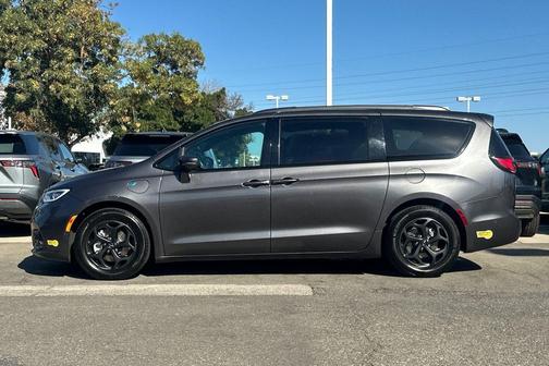 2021 Chrysler Pacifica Hybrid Limited