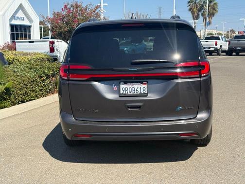 2021 Chrysler Pacifica Hybrid Limited