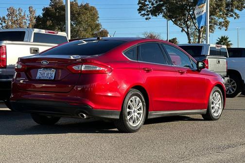 2015 Ford Fusion S