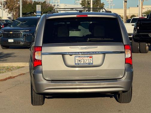 2015 Chrysler Town & Country Touring