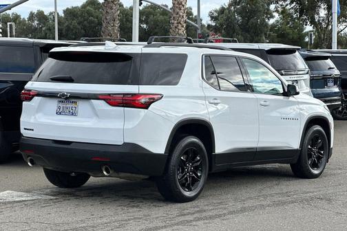 2023 Chevrolet Traverse LS