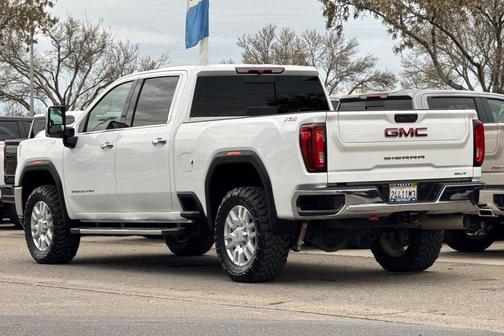 2022 GMC Sierra 2500 SLT