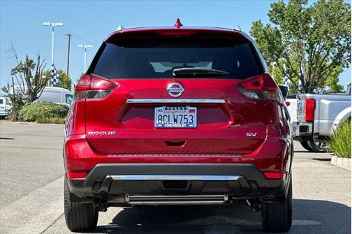 2018 Nissan Rogue SV
