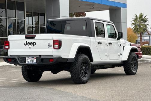 2021 Jeep Gladiator Sport
