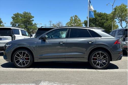 2021 Audi Q8 55 Prestige