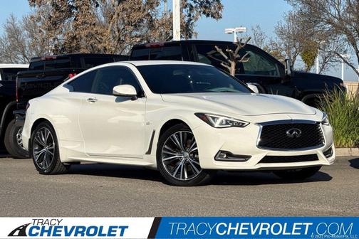 2017 INFINITI Q60 2.0T