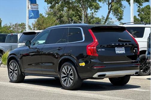 2020 Volvo XC90 Hybrid T8 Momentum 7 Passenger