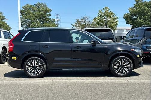 2020 Volvo XC90 Hybrid T8 Momentum 7 Passenger